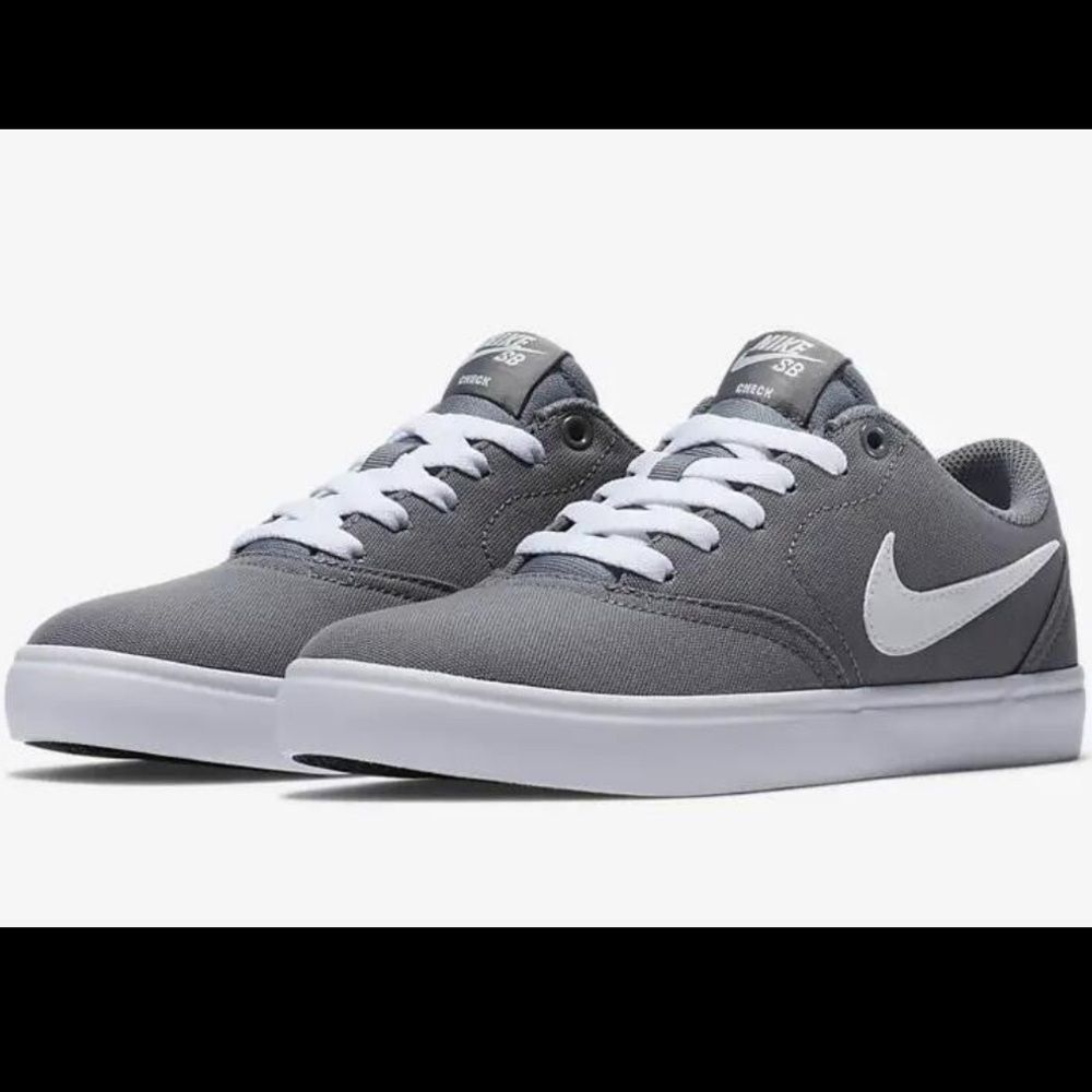 NIKE SB Solarsoft Canvas Sneakers Grey/White Mens' 7/Womens' 8.5 Unisex Shoes